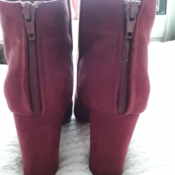 Boots - Picture 2 of 4